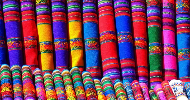 Photographier les tissus et textiles africains : nos secrets pour des clichés éclatants